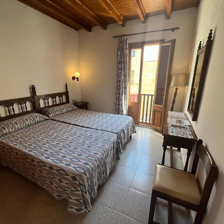 Hostal Restaurante Playa Colonia de Sant Jordi Eksteriør bilde